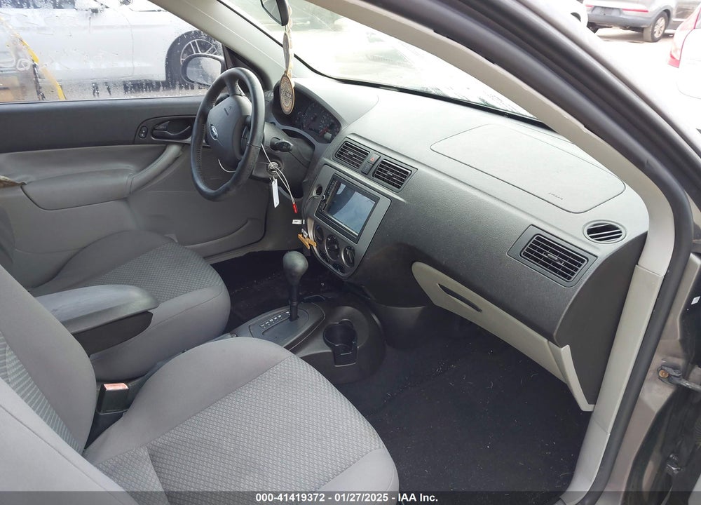 2007 FORD FOCUS S/SE/SES VIN: 1FAHP31N77W187566