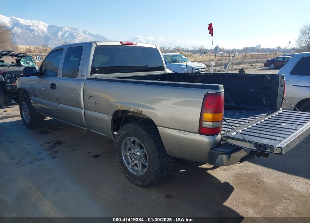 2000 CHEVROLET SILVERADO 1500 LS VIN: 1GCEK19T2YE366690