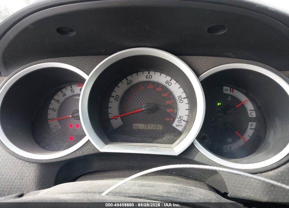 2015 TOYOTA TACOMA VIN: 5TFTX4CN5FX061111