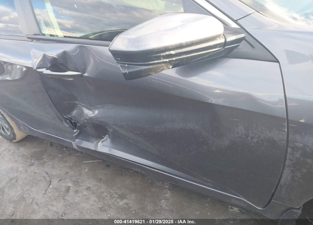 2016 HONDA CIVIC VIN: 19XFC2F73GE081451