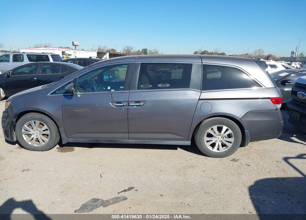 2016 HONDA ODYSSEY SE VIN: 5FNRL5H30GB132004