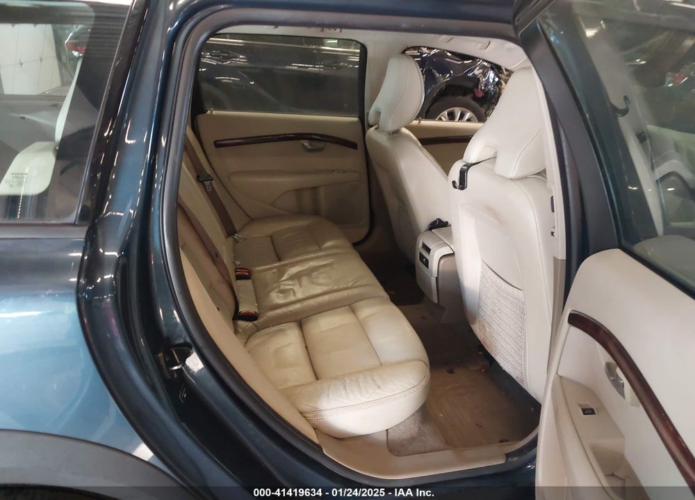 2008 VOLVO XC70 VIN: YV4BZ982X81020199