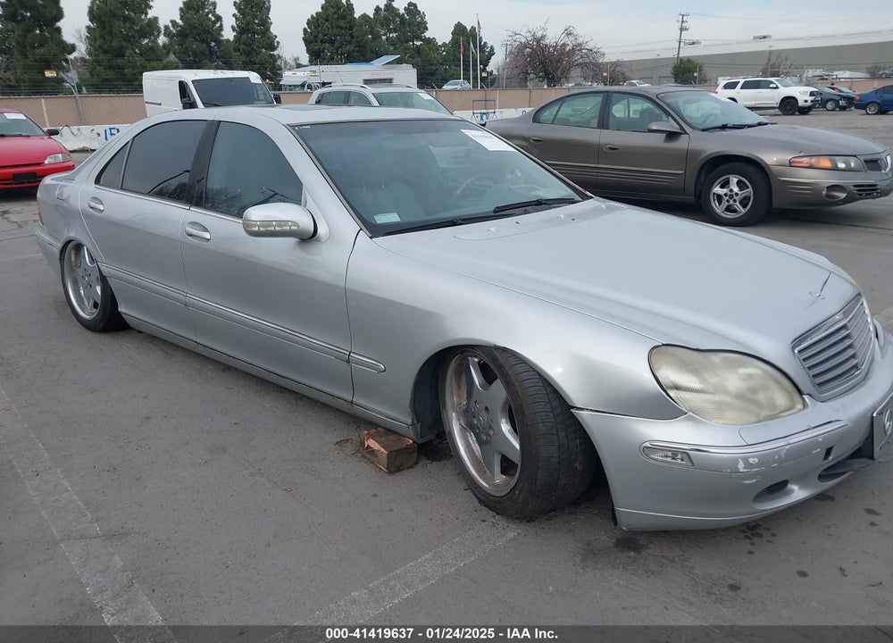 2000 MERCEDES-BENZ S 500 VIN: WDBNG75JXYA120520