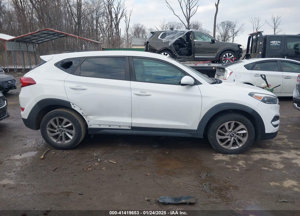 2018 HYUNDAI TUCSON SE VIN: KM8J23A41JU814259