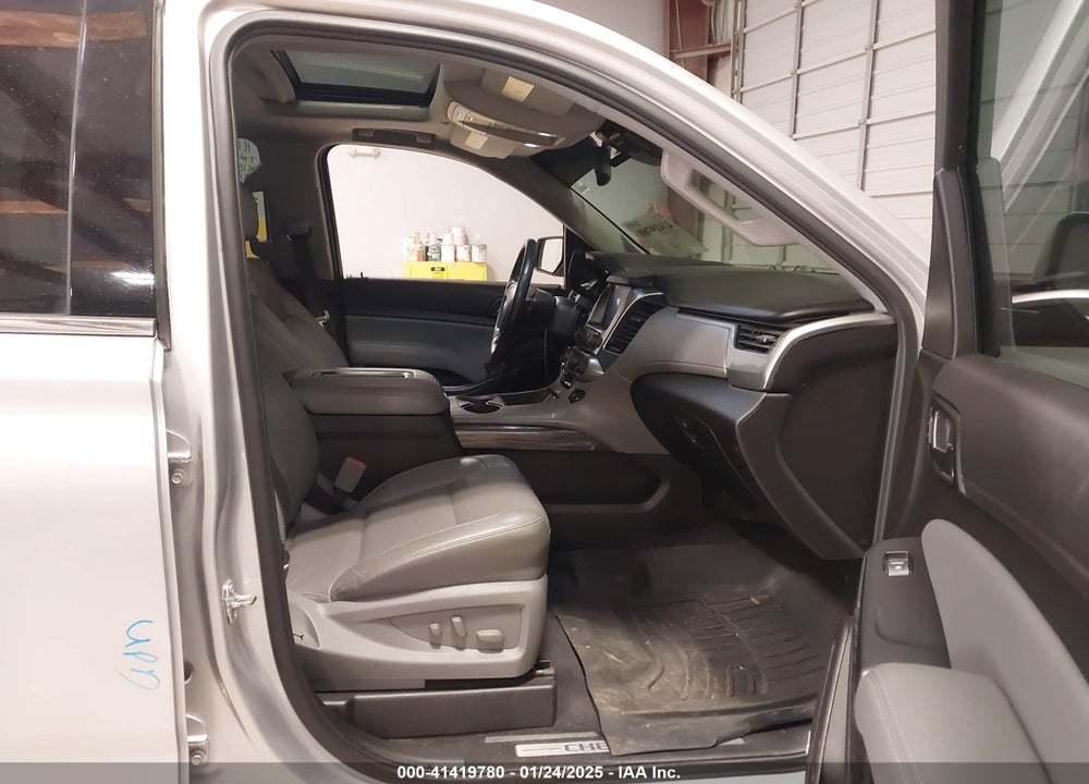 2019 CHEVROLET SUBURBAN LT VIN: 1GNSCHKC5KR232993