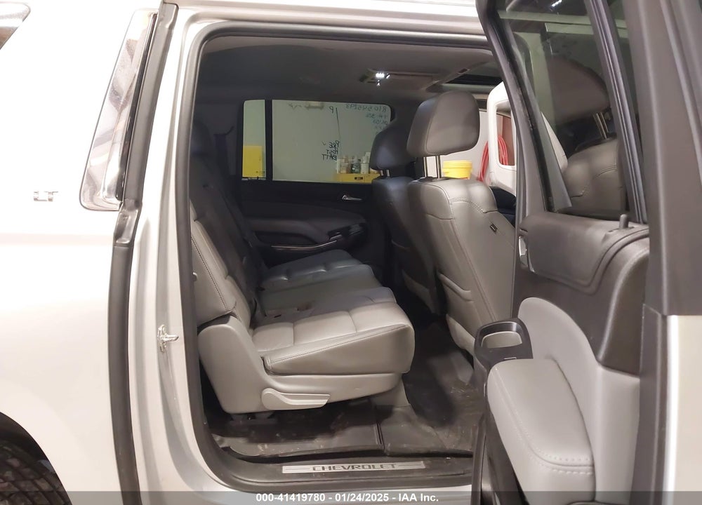 2019 CHEVROLET SUBURBAN LT VIN: 1GNSCHKC5KR232993