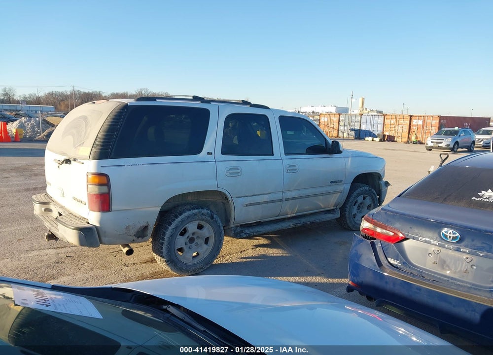 2001 CHEVROLET TAHOE VIN: 1GNEK13T01R175168