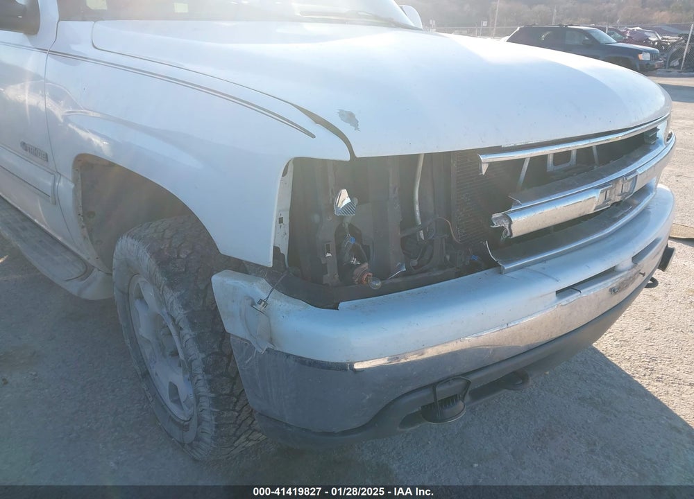 2001 CHEVROLET TAHOE VIN: 1GNEK13T01R175168