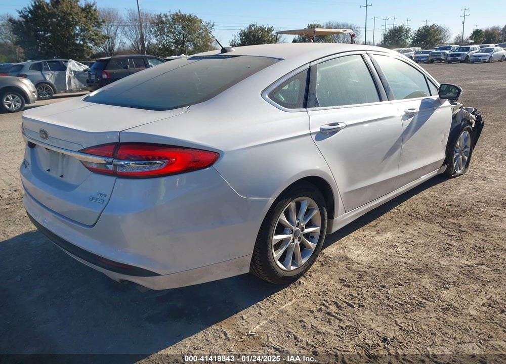 2017 FORD FUSION VIN: 3FA6P0HD7HR114480
