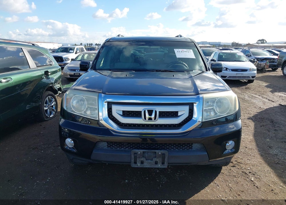 2011 HONDA PILOT EX VIN: 5FNYF3H48BB011519