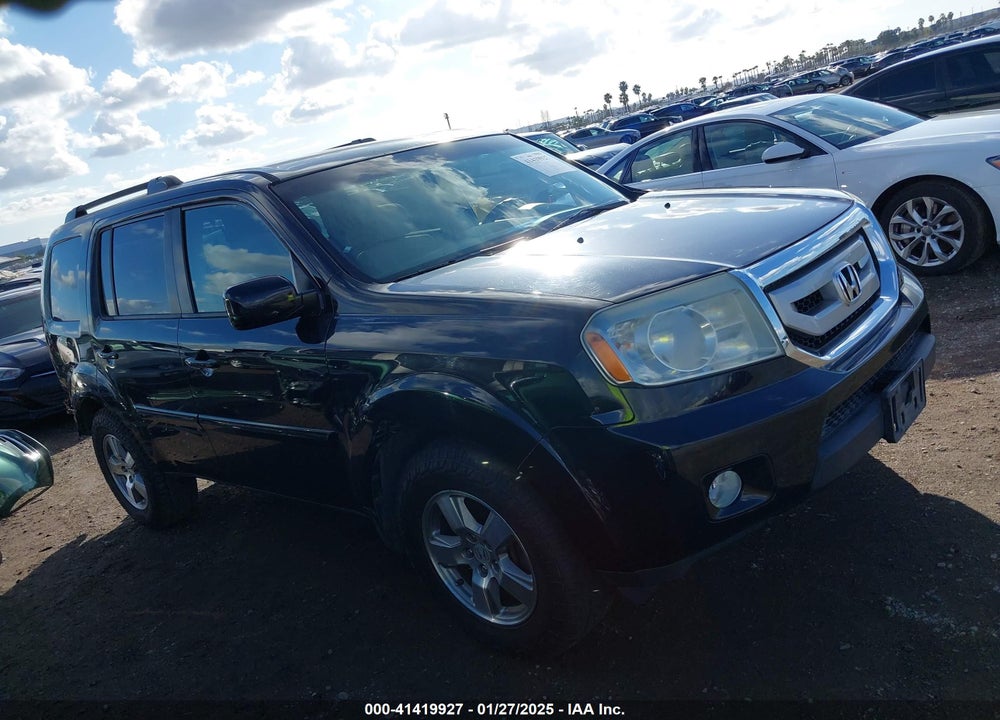 2011 HONDA PILOT EX VIN: 5FNYF3H48BB011519