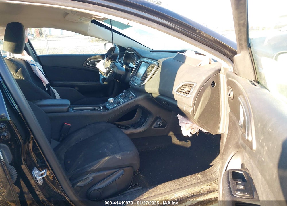 2016 CHRYSLER 200 VIN: 1C3CCCAB8GN109118
