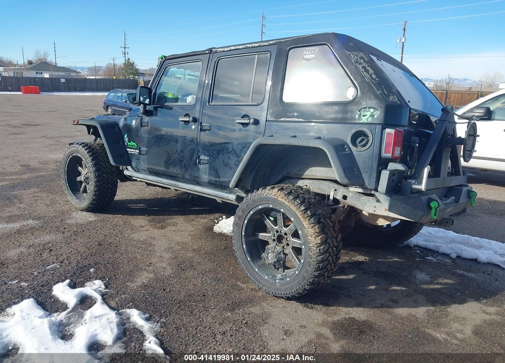 2015 JEEP WRANGLER UNLIMITED SAHARA VIN: 1C4BJWEG0FL531902