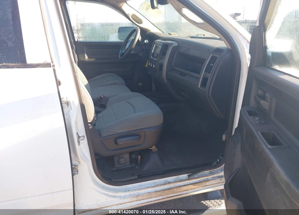 2013 RAM 2500 VIN: 3C6TR5CT5DG549546