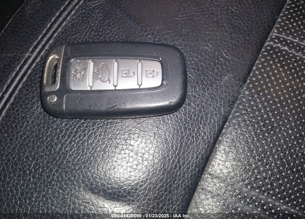 2013 HYUNDAI TUCSON LIMITED VIN: KM8JU3AC8DU683496