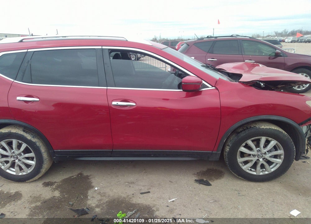 2017 NISSAN ROGUE VIN: JN8AT2MT5HW397231