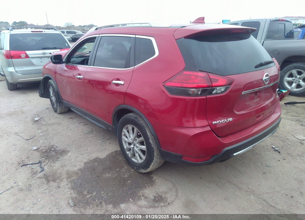 2017 NISSAN ROGUE VIN: JN8AT2MT5HW397231