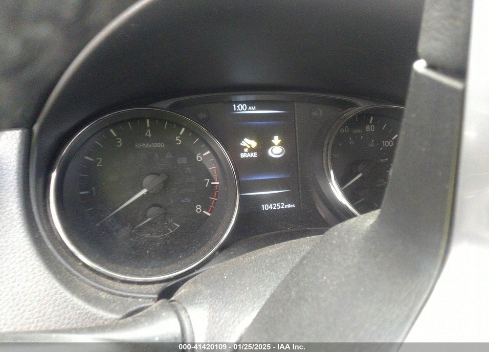 2017 NISSAN ROGUE VIN: JN8AT2MT5HW397231
