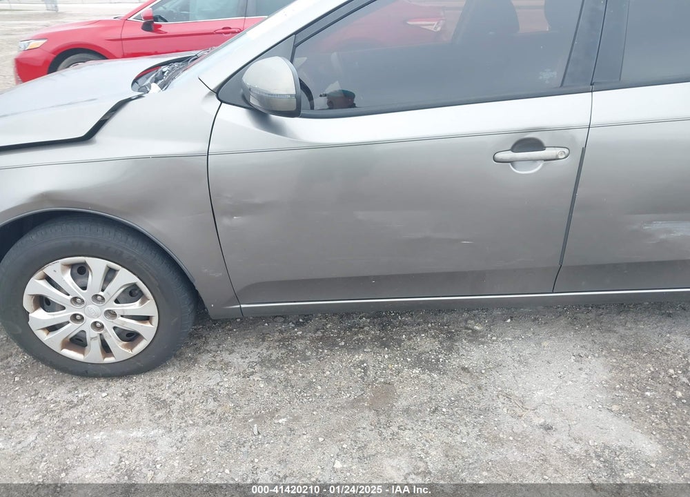 2012 KIA FORTE VIN: KNAFU4A2XC5622163