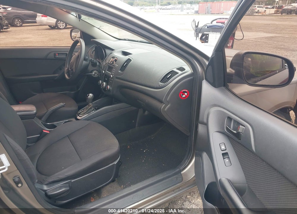 2012 KIA FORTE VIN: KNAFU4A2XC5622163
