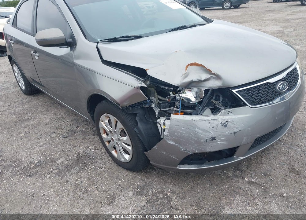 2012 KIA FORTE VIN: KNAFU4A2XC5622163