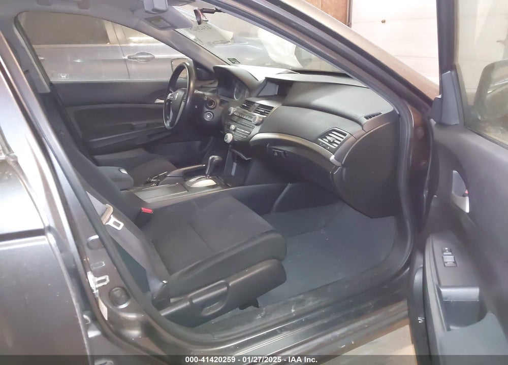 2011 HONDA ACCORD VIN: 1HGCP2F41BA070751