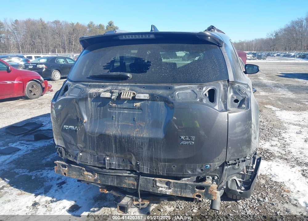 2017 TOYOTA RAV4 XLE VIN: JTMRFREV9HJ127673