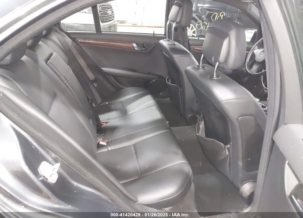 2010 MERCEDES-BENZ C 300 VIN: WDDGF8BB4AR087219