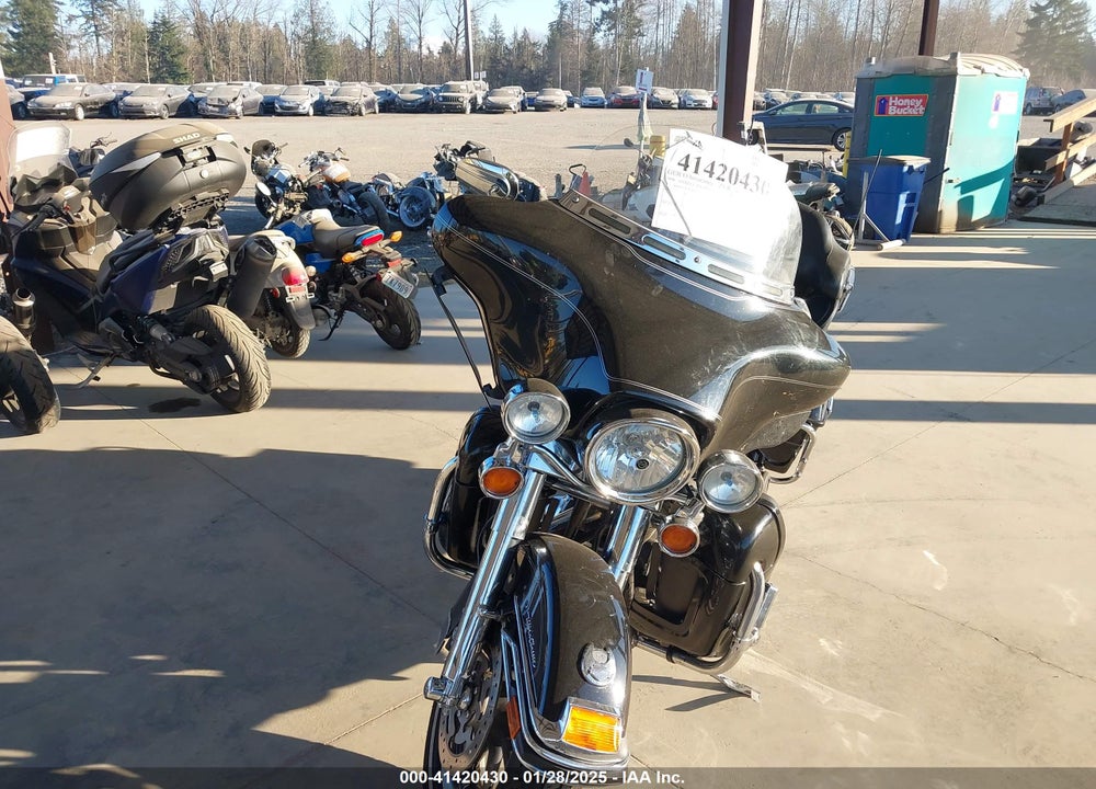 2008 HARLEY-DAVIDSON FLHTCUI VIN: 1HD1FC4138Y612891