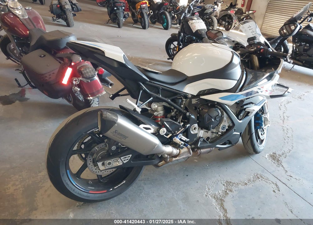 2024 BMW S 1000 RR VIN: WB10E6308R6J21804