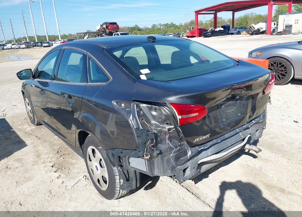 2017 FORD FOCUS VIN: 1FADP3E27HL202357