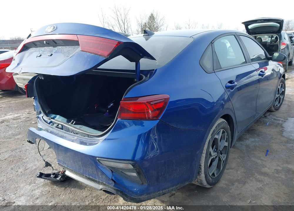 2019 KIA FORTE LXS VIN: 3KPF24AD1KE134586
