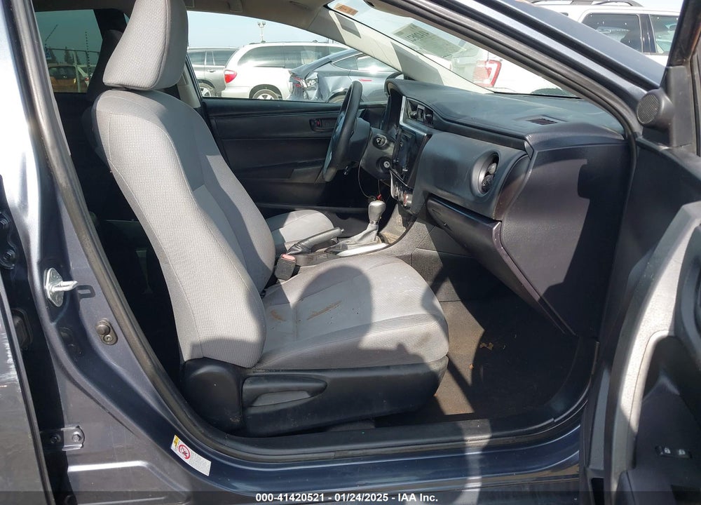 2018 TOYOTA COROLLA L VIN: 5YFBURHE8JP776014