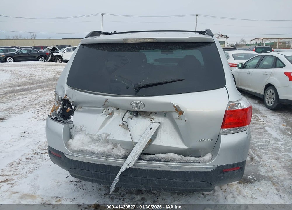 2013 TOYOTA HIGHLANDER BASE PLUS V6 VIN: 5TDBK3EH0DS255530