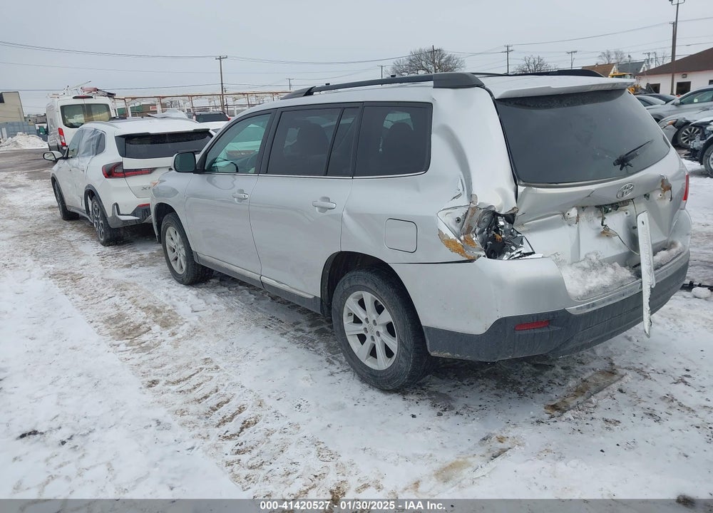 2013 TOYOTA HIGHLANDER BASE PLUS V6 VIN: 5TDBK3EH0DS255530