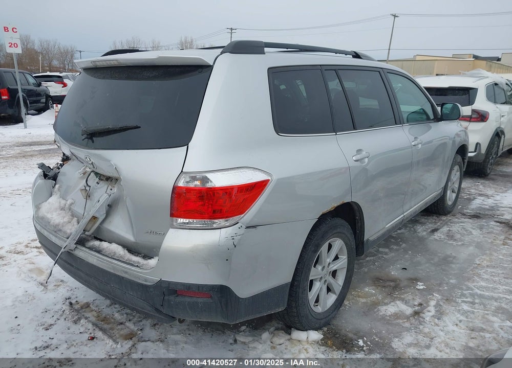 2013 TOYOTA HIGHLANDER BASE PLUS V6 VIN: 5TDBK3EH0DS255530