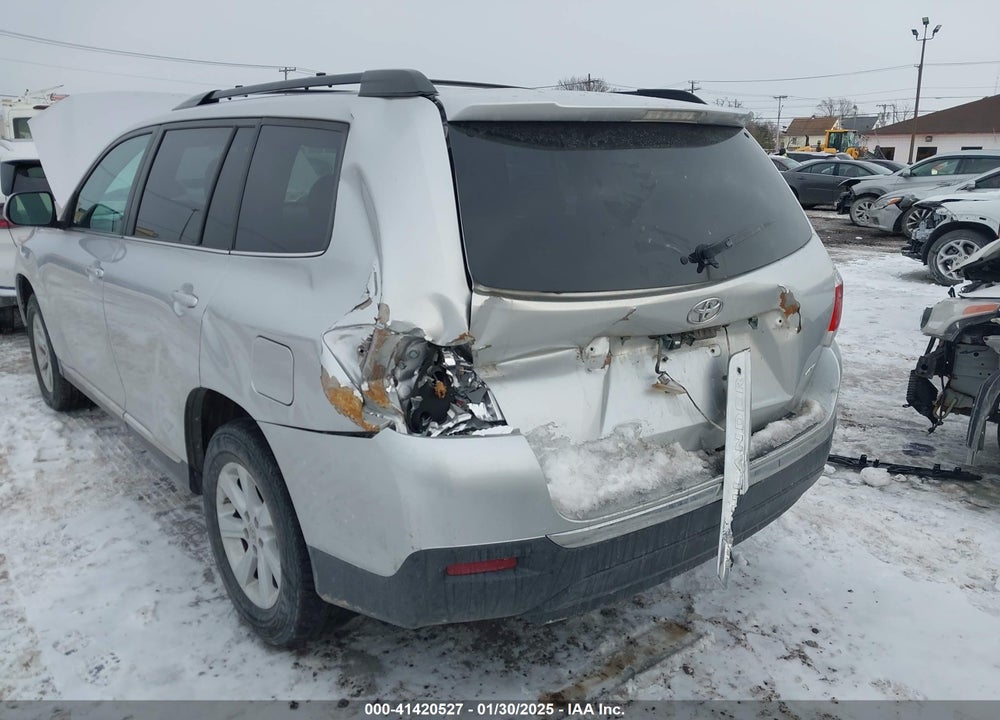 2013 TOYOTA HIGHLANDER BASE PLUS V6 VIN: 5TDBK3EH0DS255530