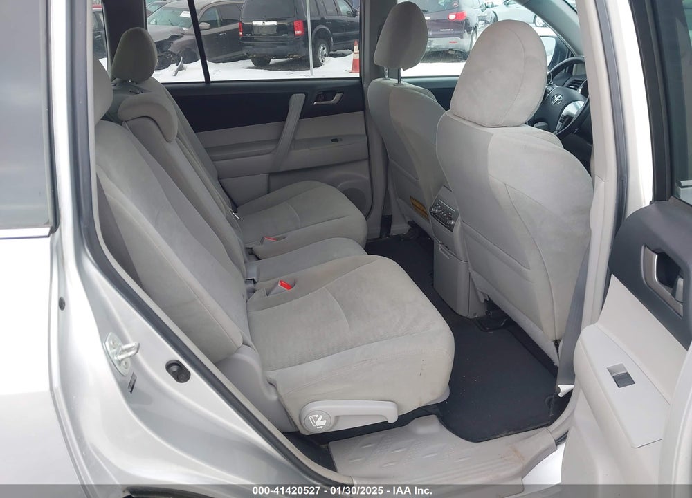 2013 TOYOTA HIGHLANDER BASE PLUS V6 VIN: 5TDBK3EH0DS255530