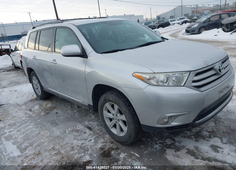 2013 TOYOTA HIGHLANDER BASE PLUS V6 VIN: 5TDBK3EH0DS255530