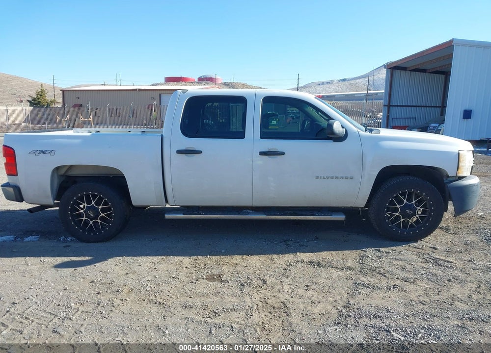 2011 CHEVROLET SILVERADO 1500 VIN: 3GCPKPE37BG406098