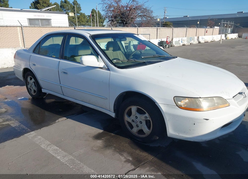 1999 HONDA ACCORD EX VIN: 1HGCG6675XA016717