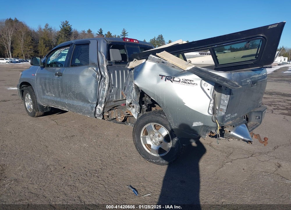 2011 TOYOTA TUNDRA GRADE 5.7L V8 VIN: 5TFUY5F14BX193948