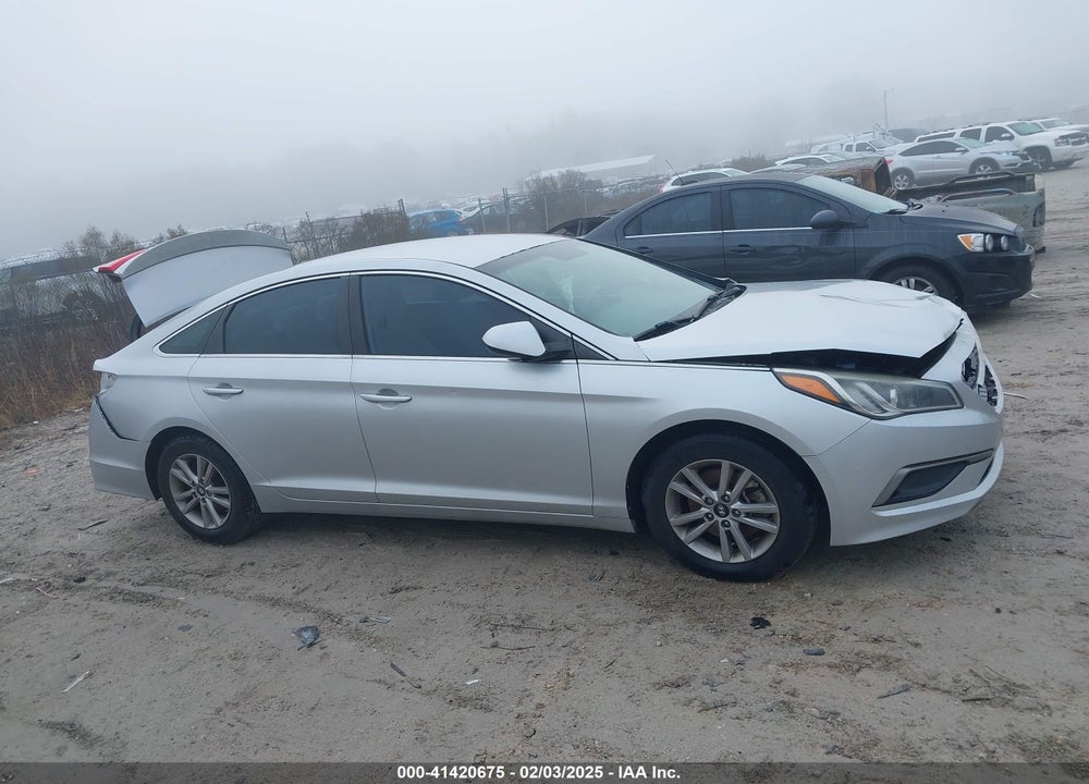 2016 HYUNDAI SONATA VIN: 5NPE24AF5GH304108