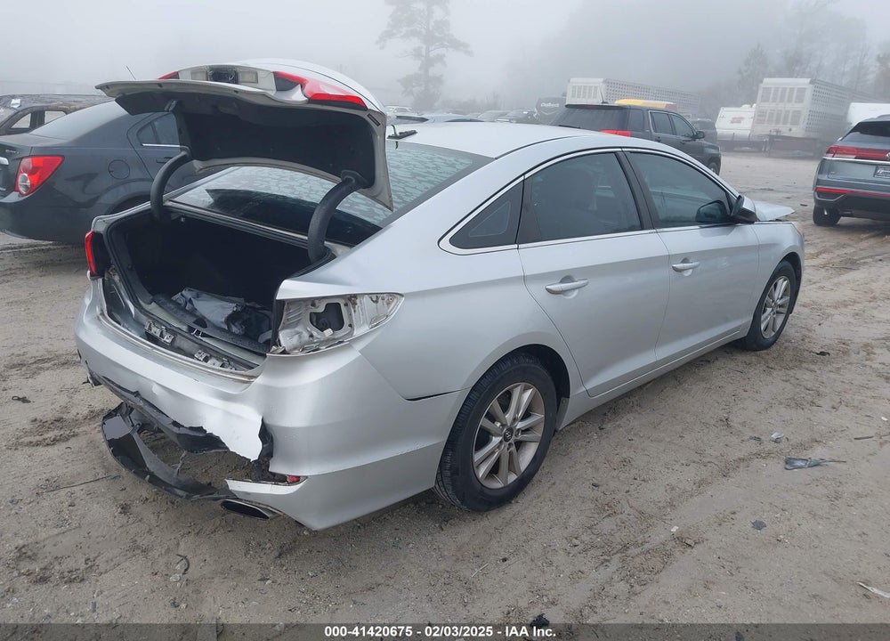 2016 HYUNDAI SONATA VIN: 5NPE24AF5GH304108