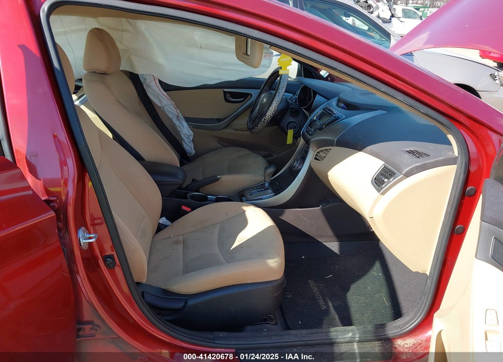 2013 HYUNDAI ELANTRA VIN: 5NPDH4AE6DH281421