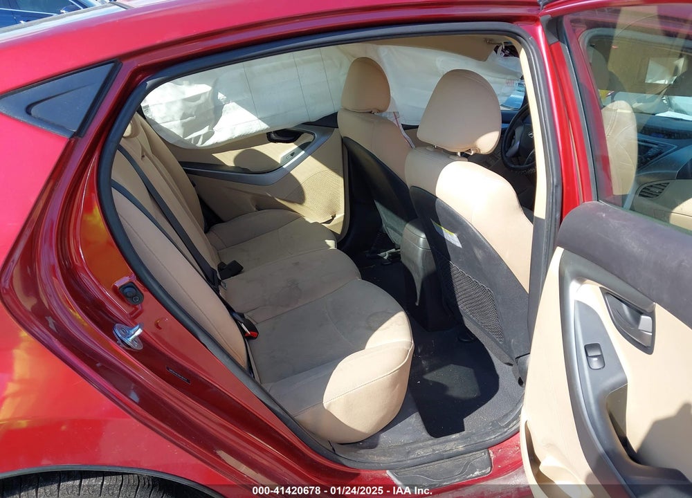 2013 HYUNDAI ELANTRA VIN: 5NPDH4AE6DH281421