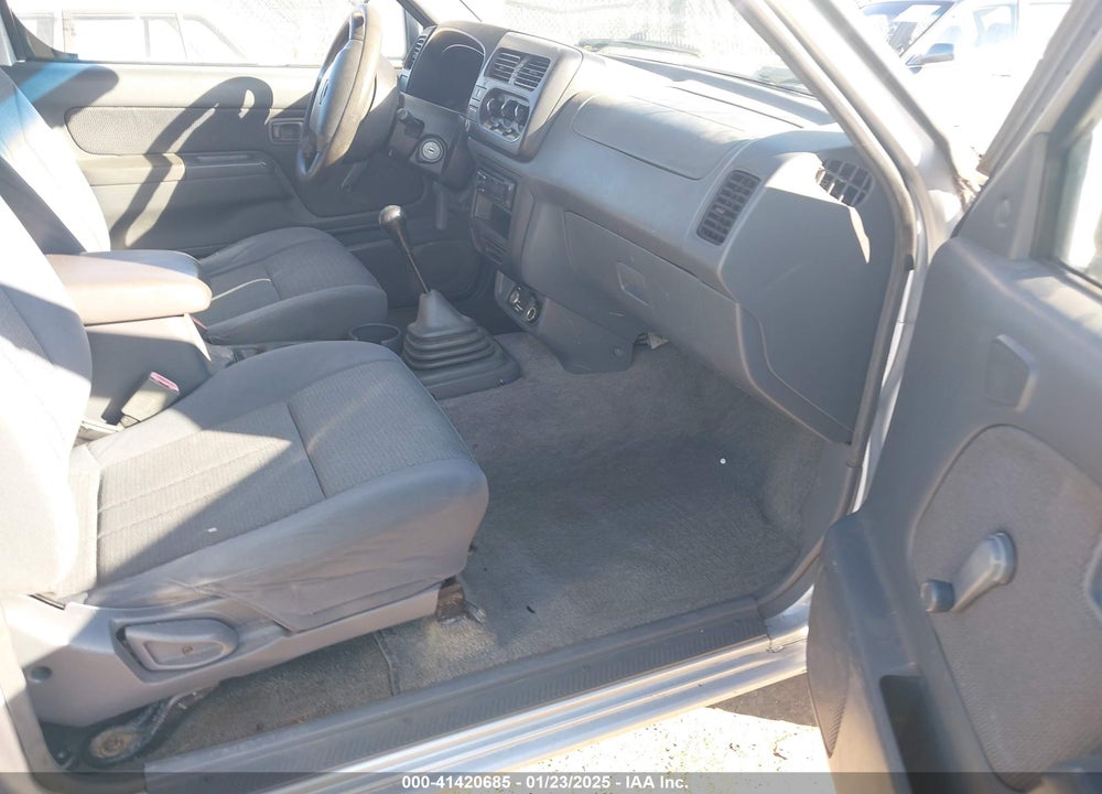 2001 NISSAN FRONTIER XE VIN: 1N6DD26S11C311072