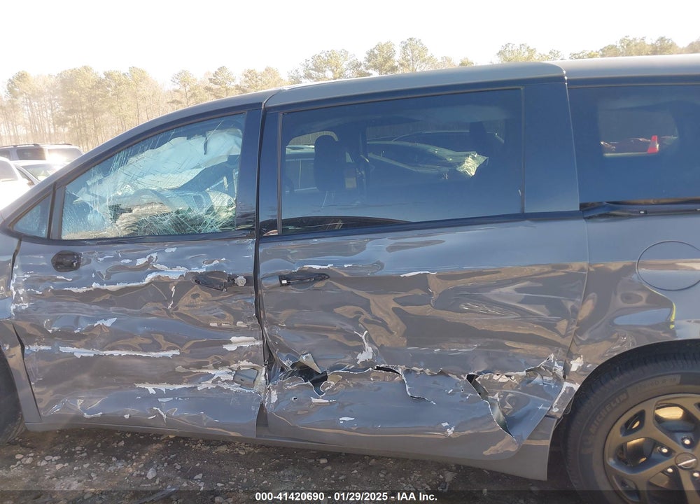2022 CHRYSLER PACIFICA HYBRID TOURING L VIN: 2C4RC1L79NR213703