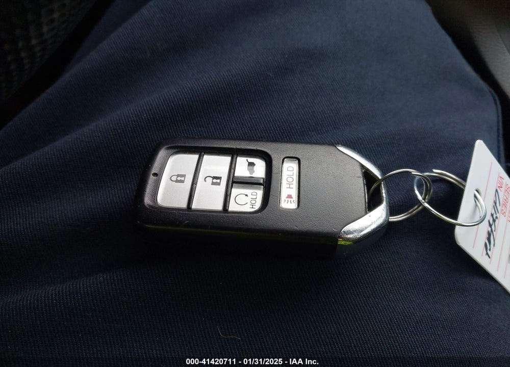 2017 HONDA CIVIC VIN: SHHFK7H58HU233505