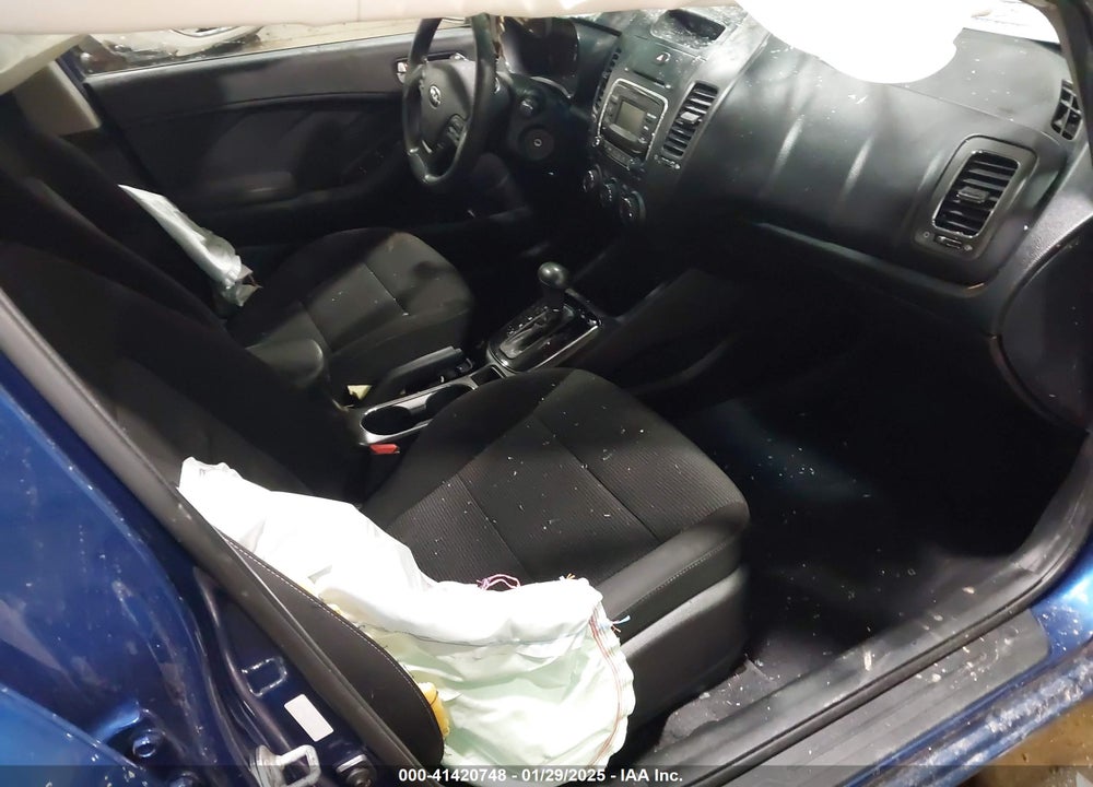 2018 KIA FORTE LX VIN: 3KPFK4A74JE258375